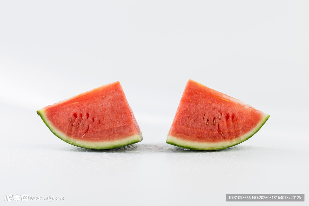 两块鲜切西瓜