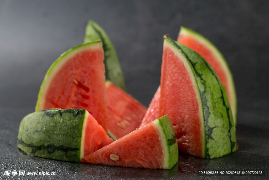 新鲜切块西瓜展示