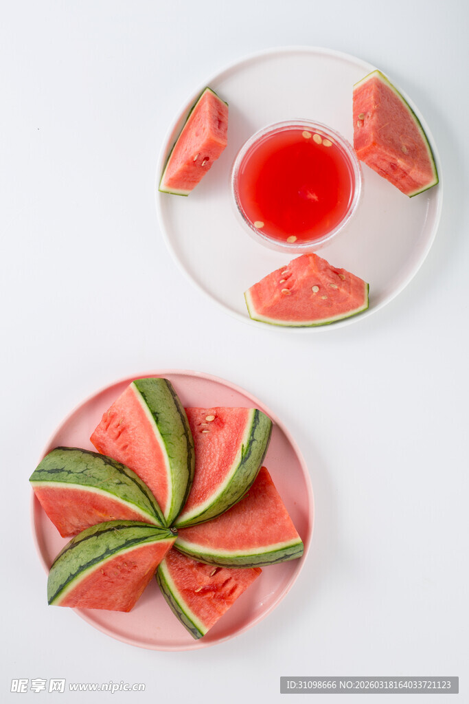 西瓜拼盘与西瓜汁