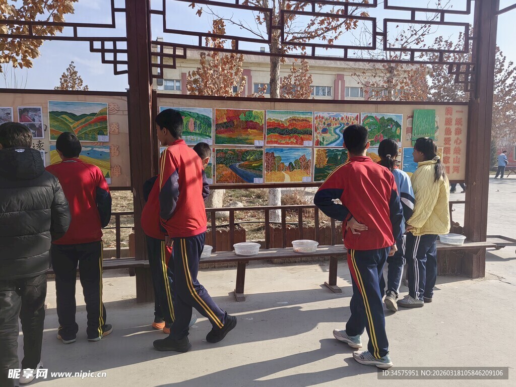 小学校园美术展览