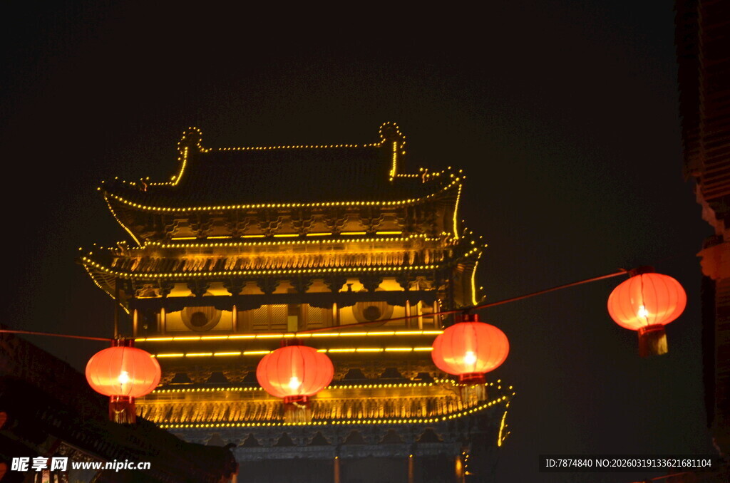 古楼夜景 红灯高悬