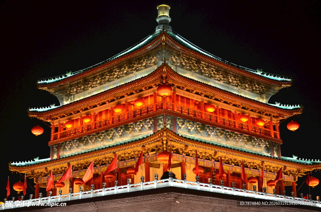 西安钟楼夜景璀璨夺目