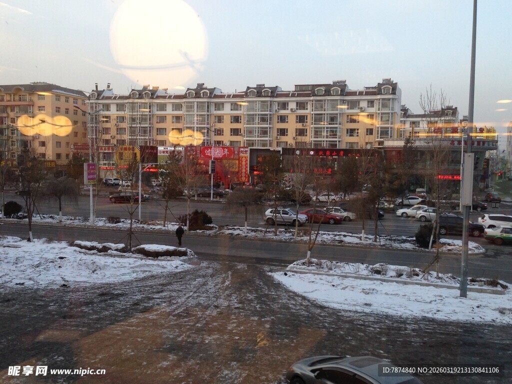 冬日城市街道雪景