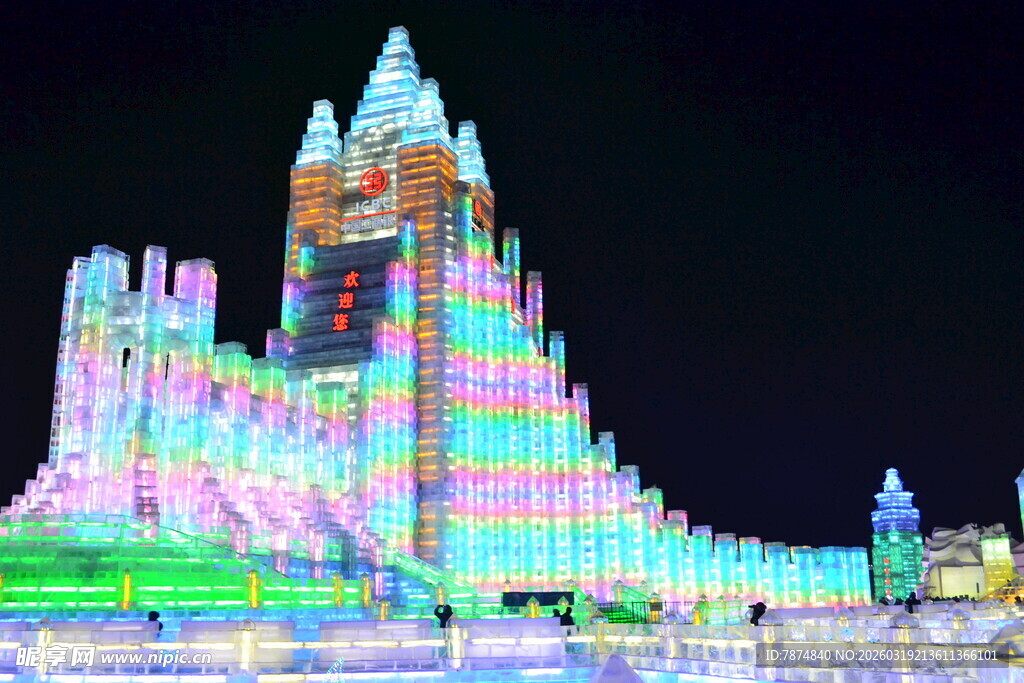 梦幻冰雪城堡夜景