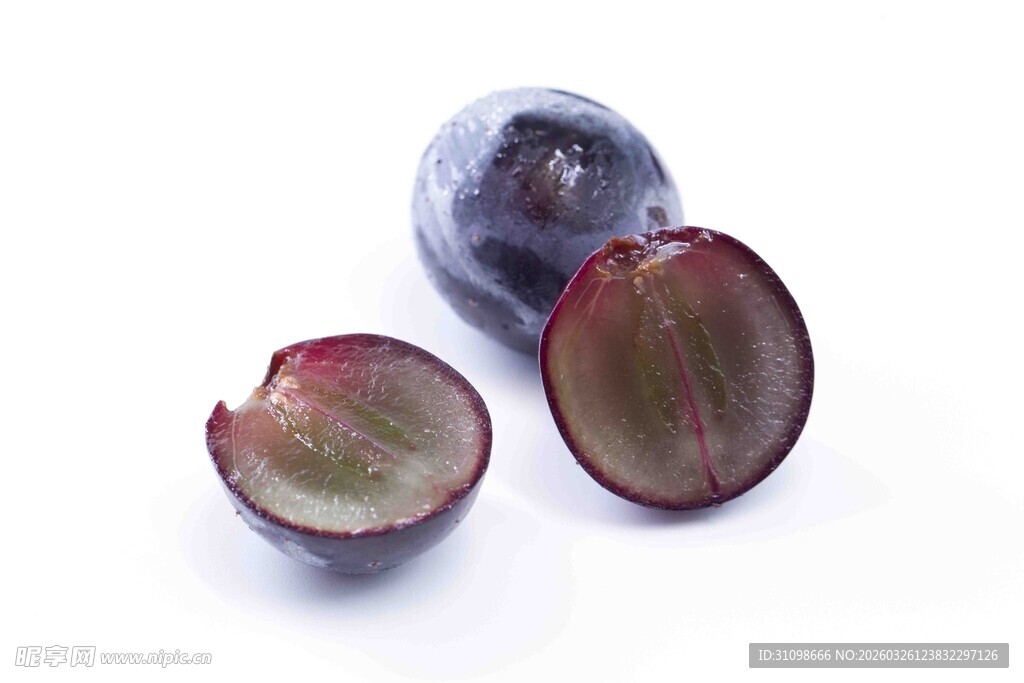 紫葡萄特写及切面
