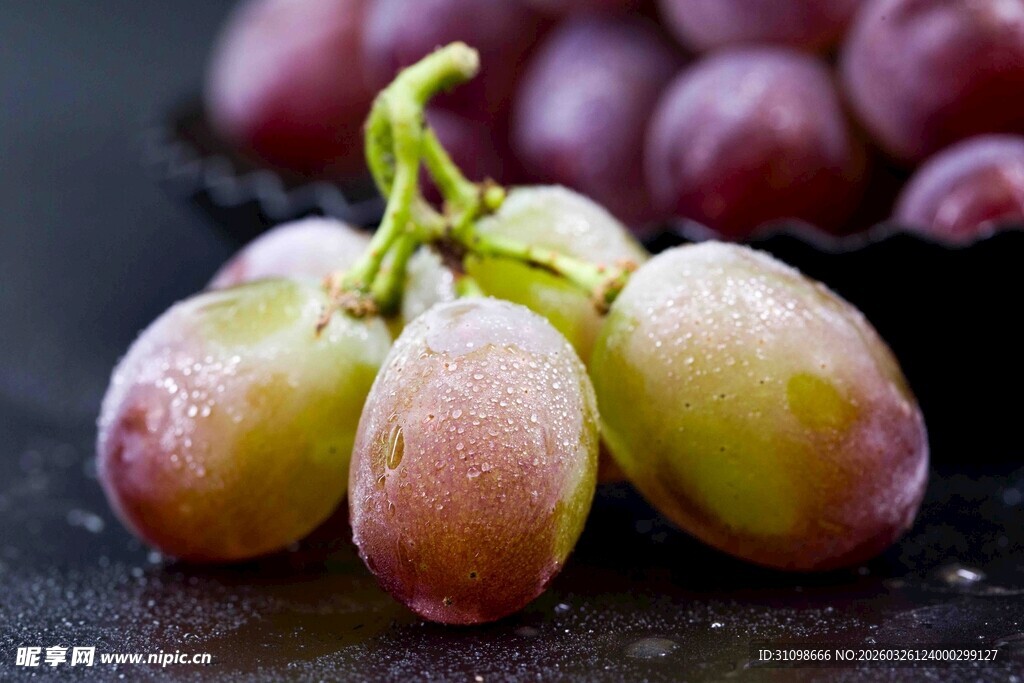 新鲜诱人的葡萄特写