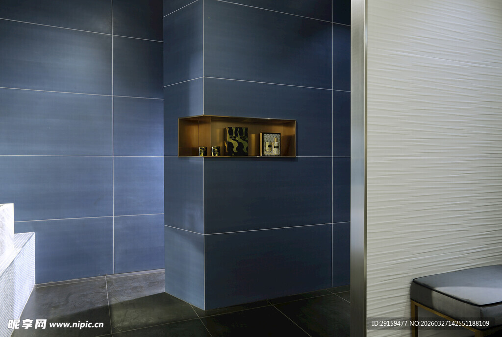 现代简约风蓝色瓷砖浴室