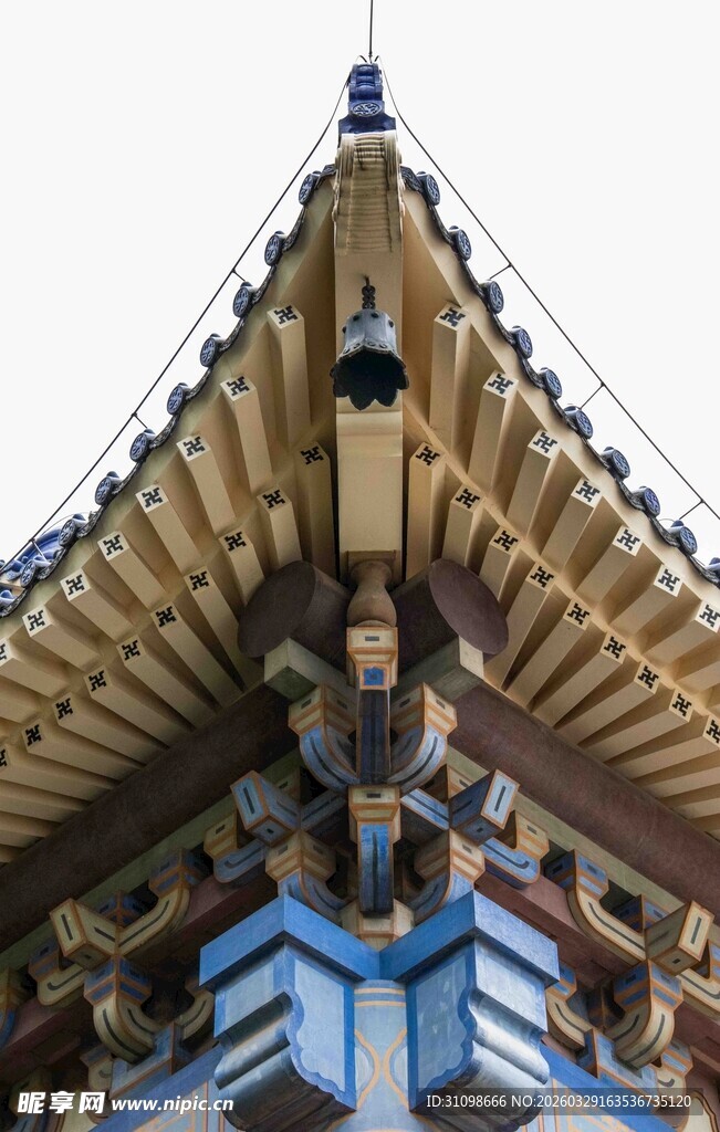 中式古建筑屋檐精美一角