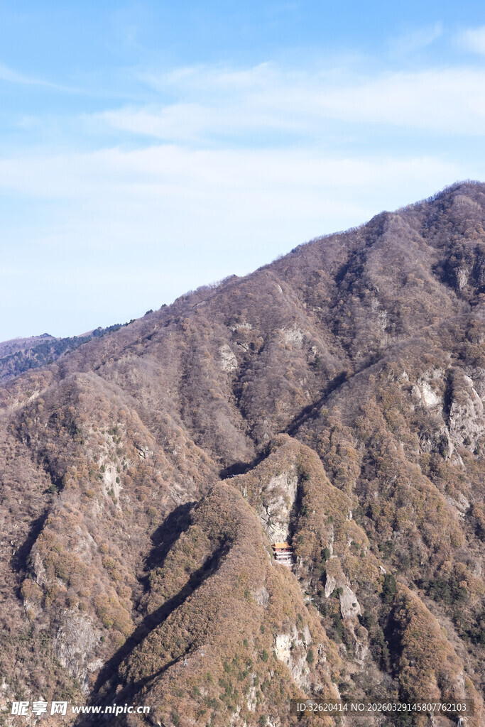 壮丽山峦景色