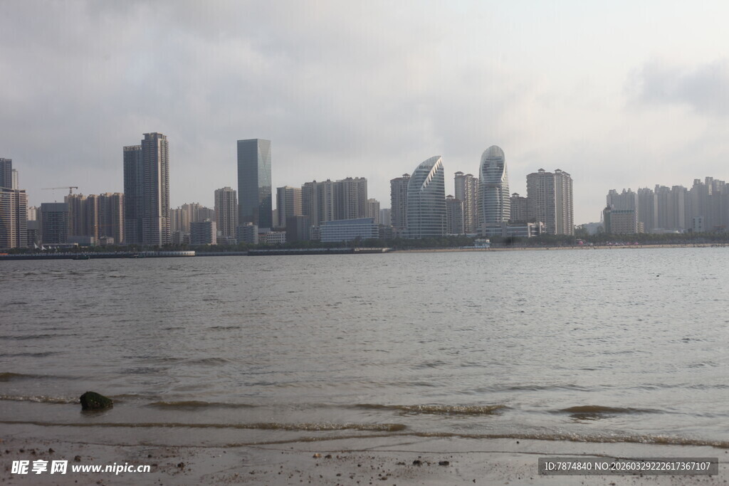 湛江海滨城市天际线景观