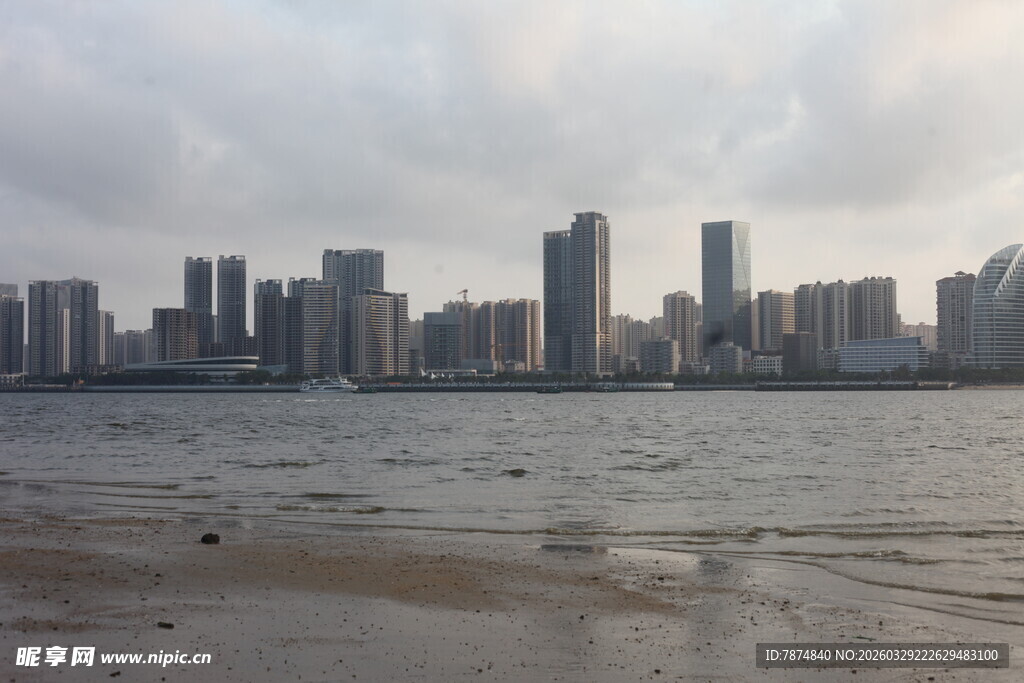 湛江海滨城市天际线景观