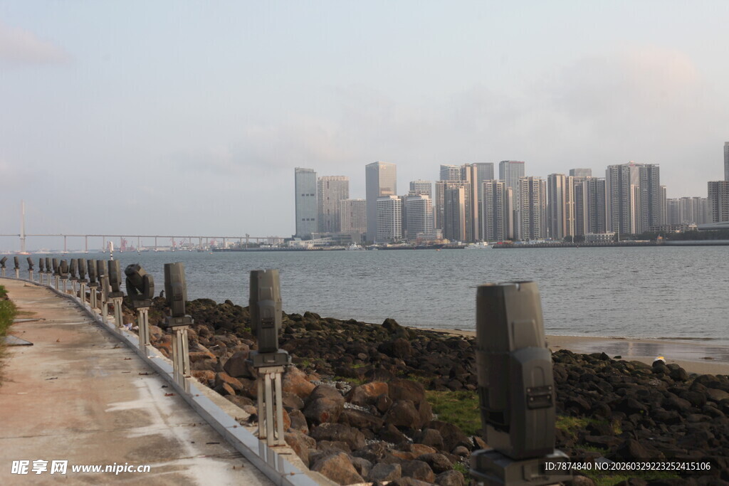 湛江海滨城市风光 近景远景交融