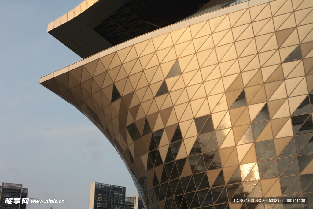 湛江现代几何造型金属质感建筑