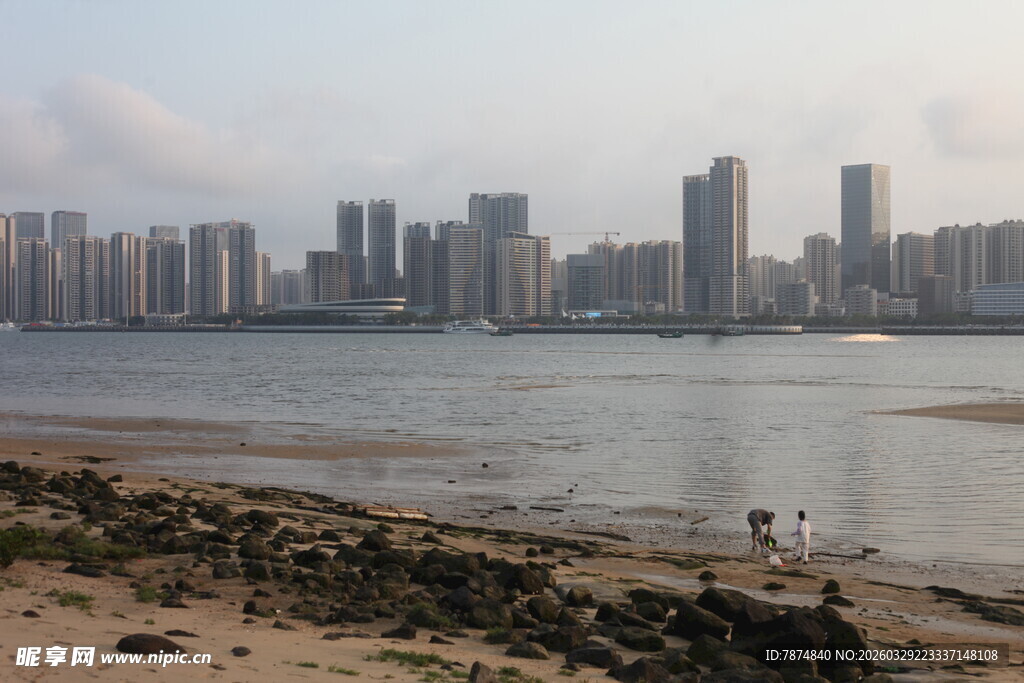 湛江城市滨水风光 宁静海岸