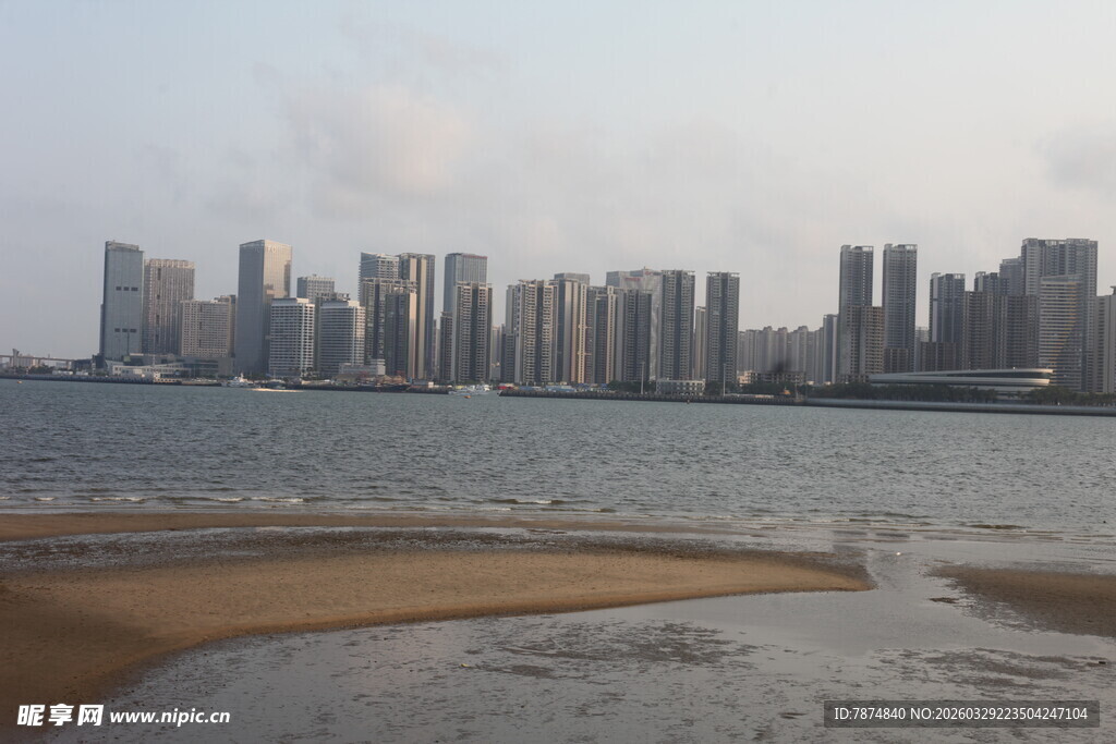 湛江海滨城市天际线景观