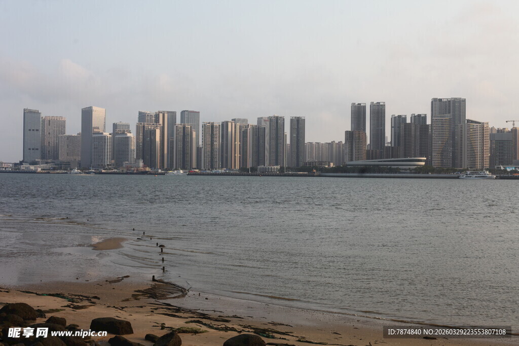 湛江海滨城市天际线美景