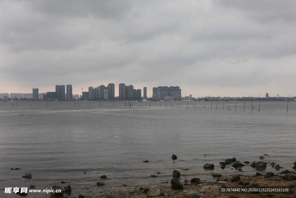 湛江城市水边景致