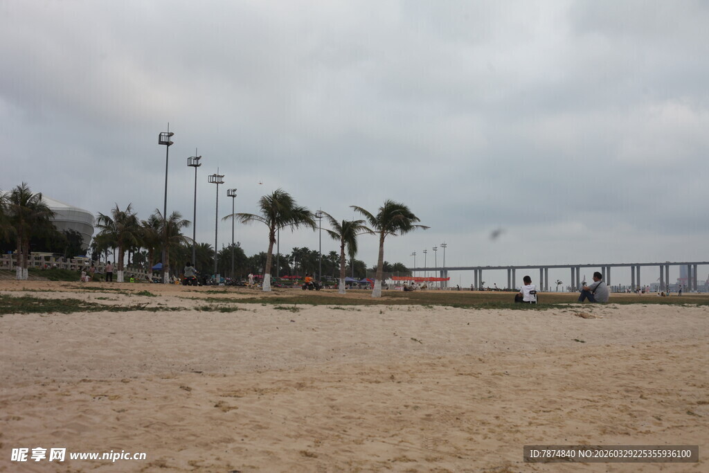 湛江海滨沙滩风景