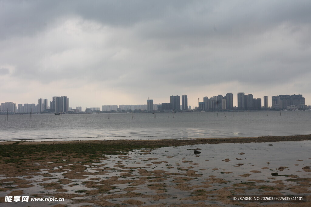 湛江阴天城市滨水景观