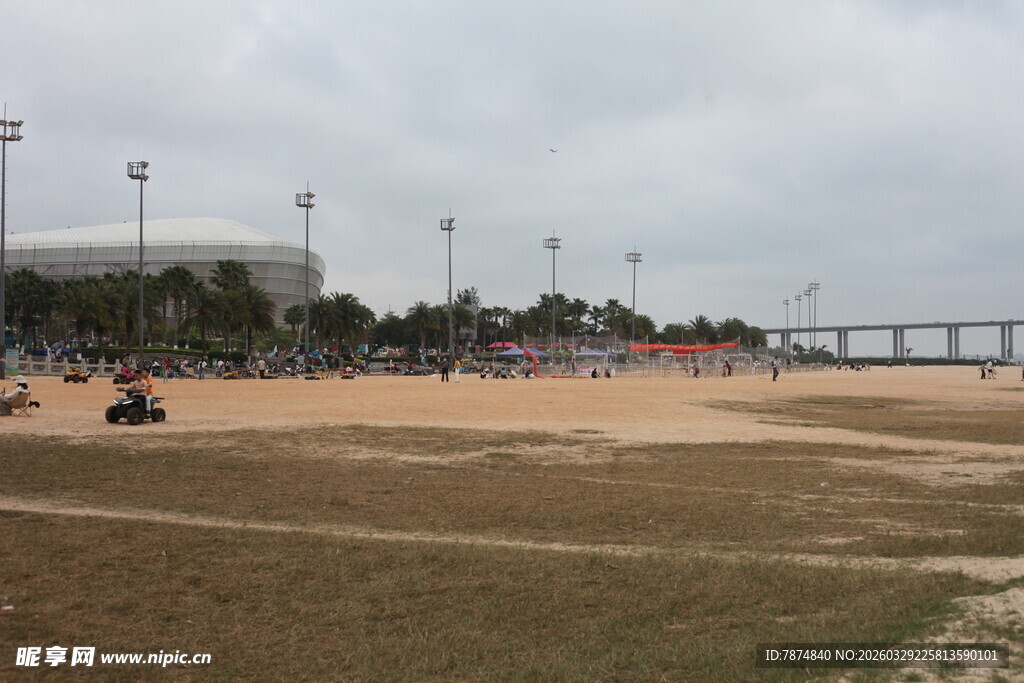 湛江海滨沙滩风景图