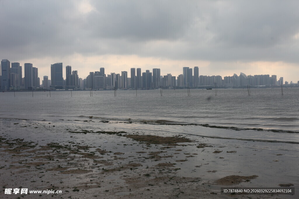 湛江海滨城市天际线景观