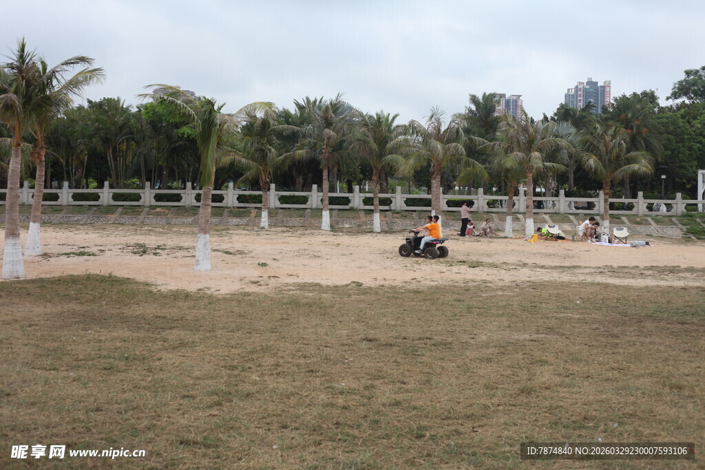 湛江户外空旷场地施工场景
