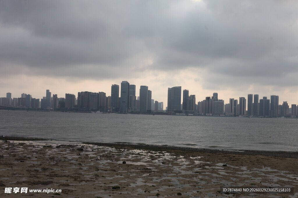 湛江阴天城市滨水景观