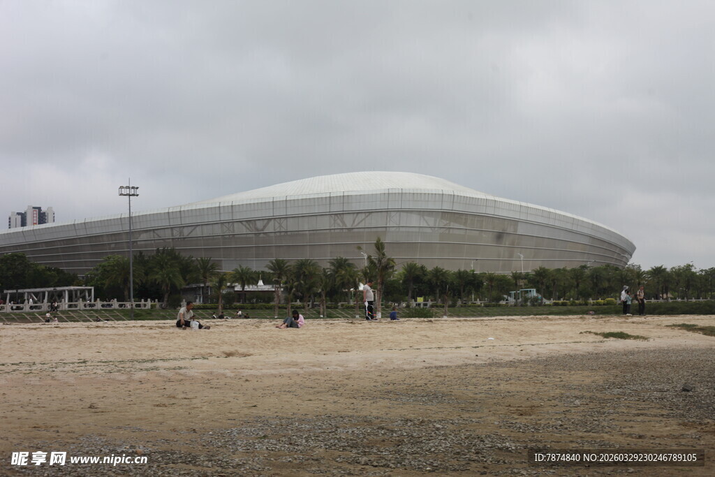 湛江大型体育场外观远景