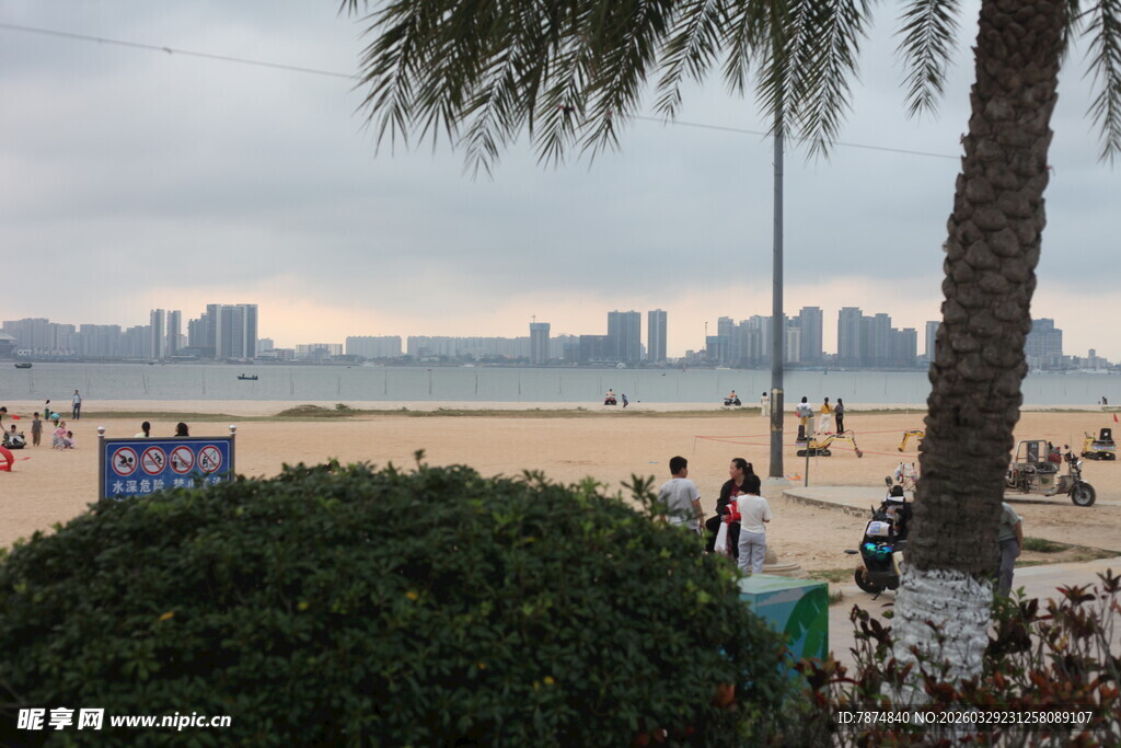 湛江海滨城市沙滩景观