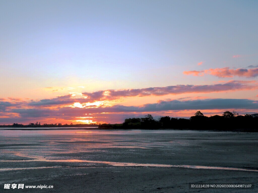 海边绝美日落景观
