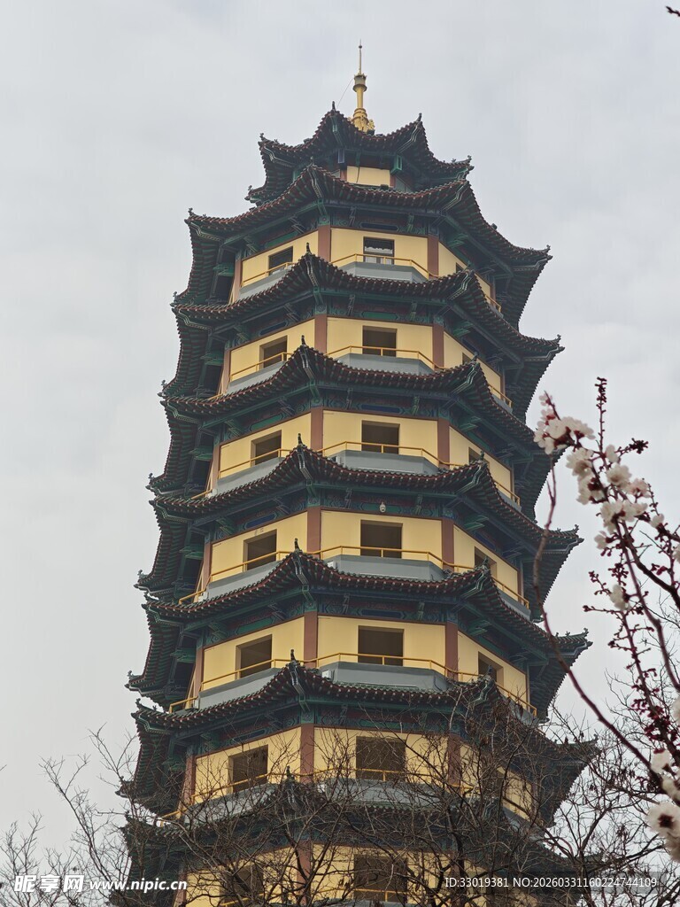 古朴多层宝塔建筑景观