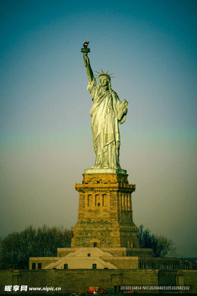 自由女神像