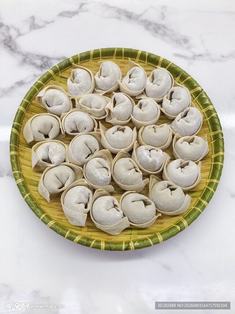 纯手工现包荠菜馄饨