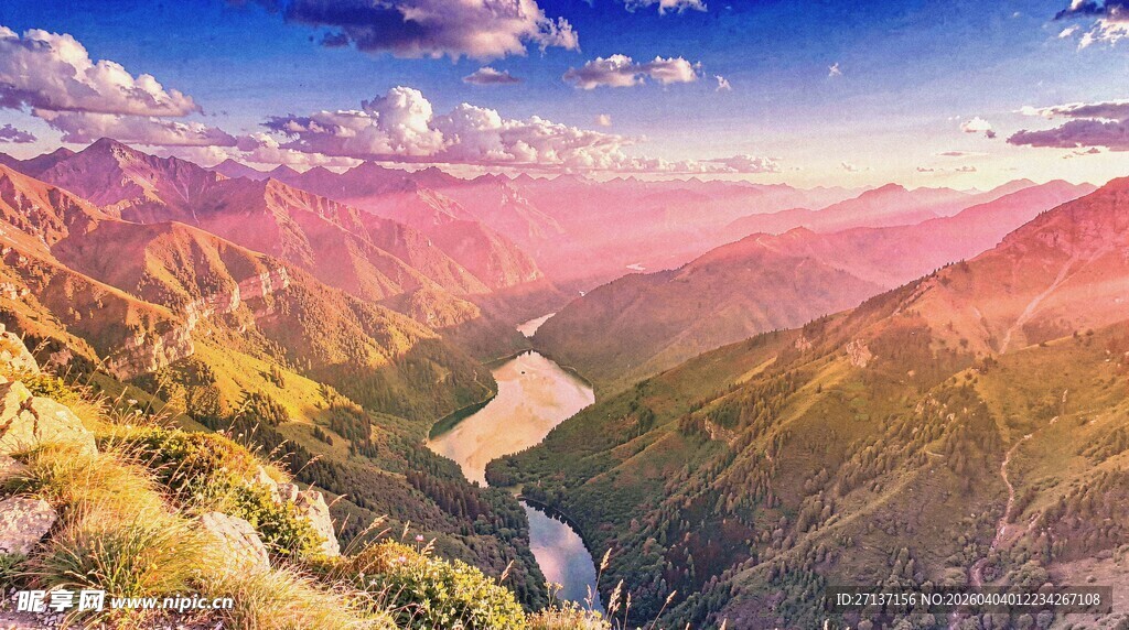 壮丽山谷日出美景