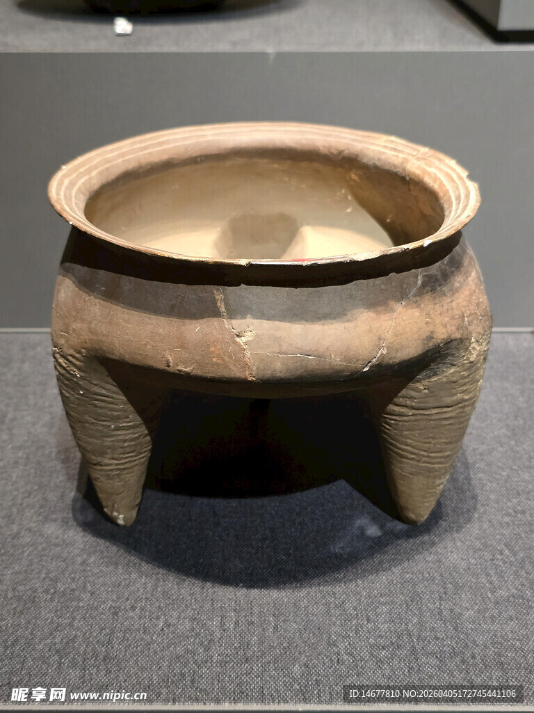绳纹灰陶斝