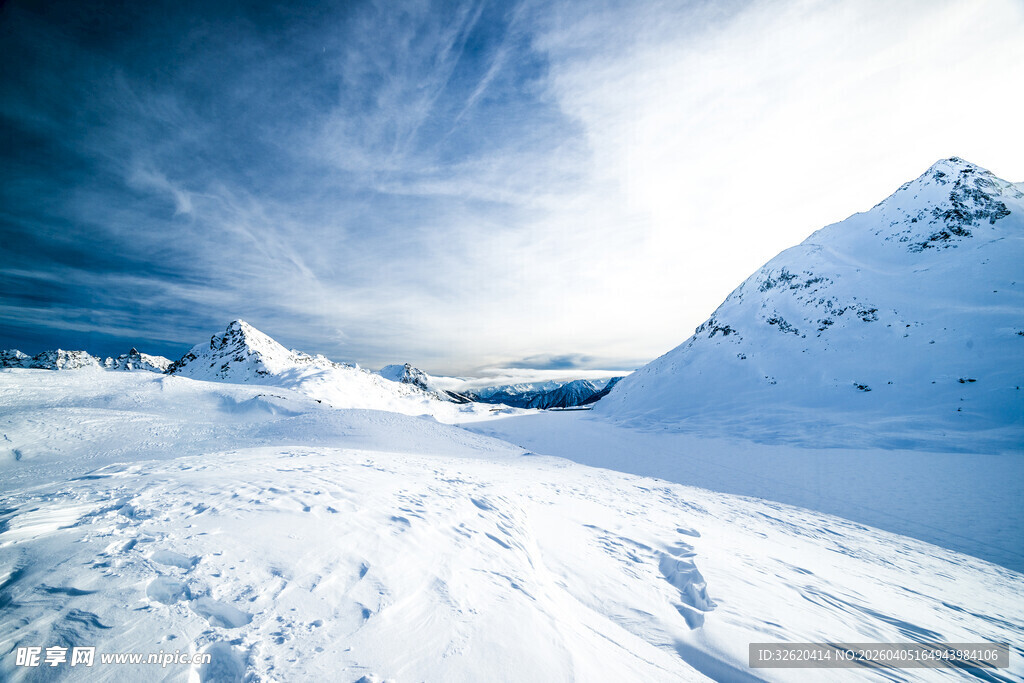 雪山壮丽风光