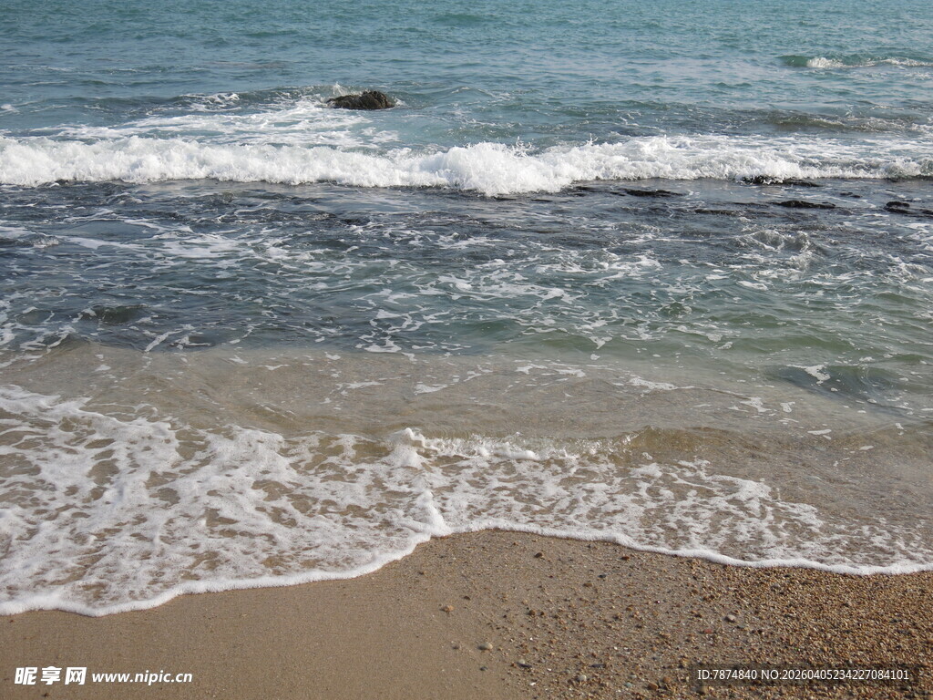 海边沙滩海浪美景