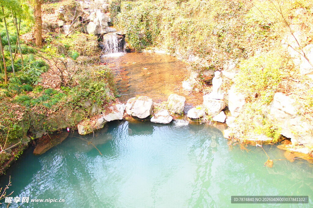 山间碧潭 自然清幽之景