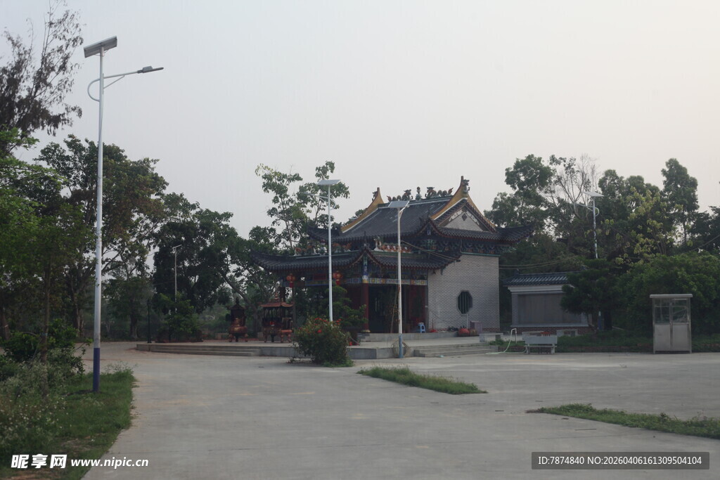 湛江乡村入口处的静谧建筑