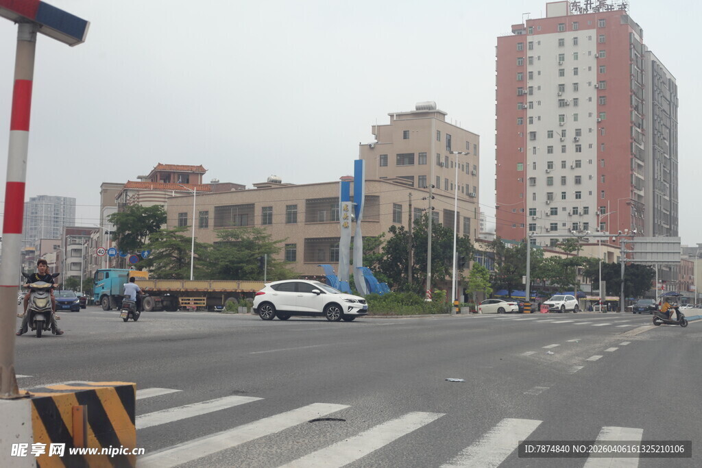 湛江城市街道交通景象