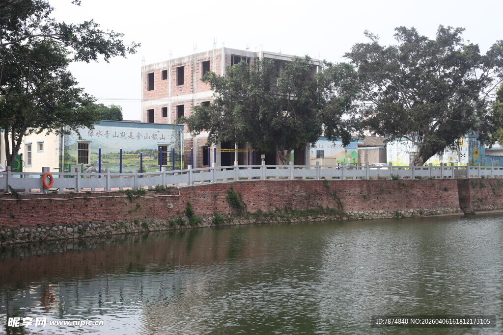 湛江河边建筑风景