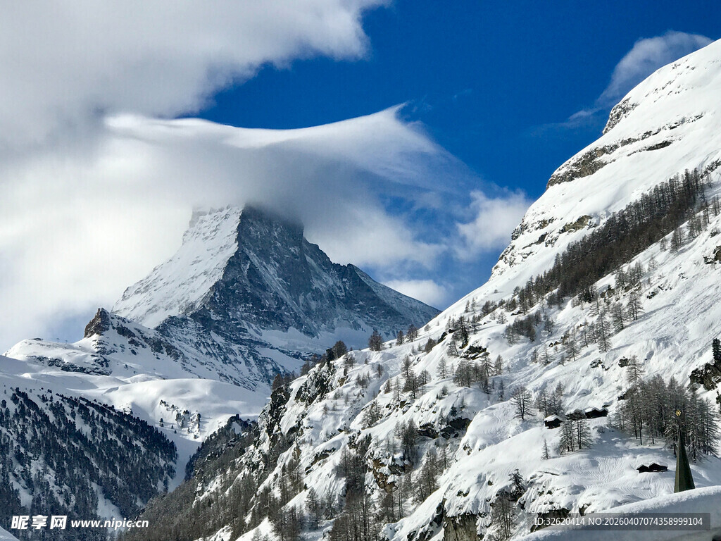 壮丽雪山美景