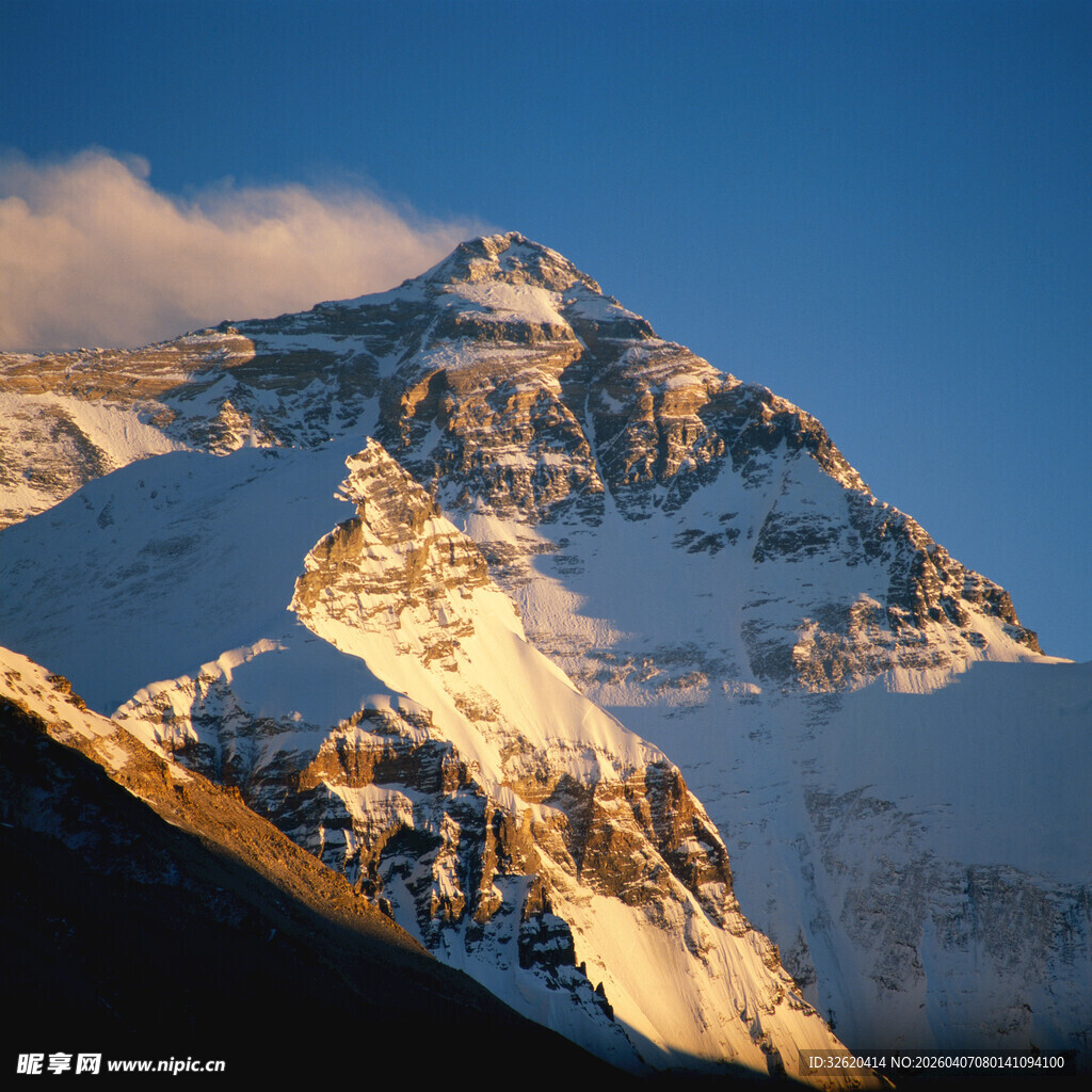 壮丽雪山之巅
