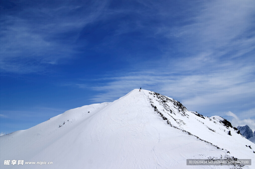 雪山之巅