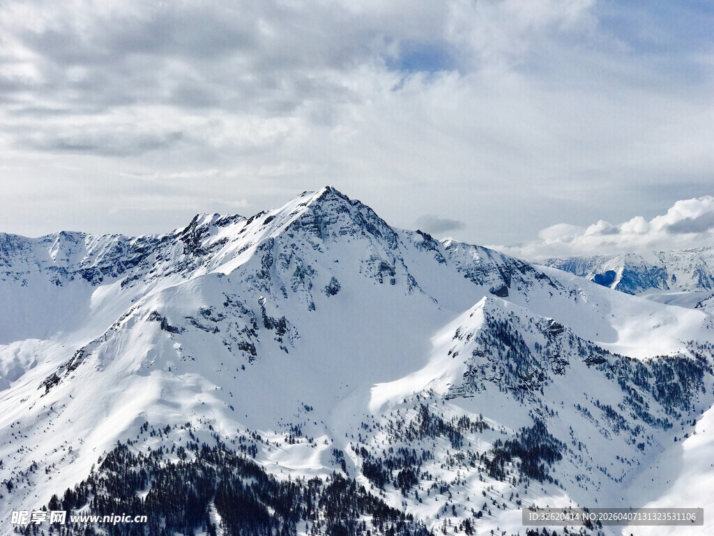 壮丽雪山美景