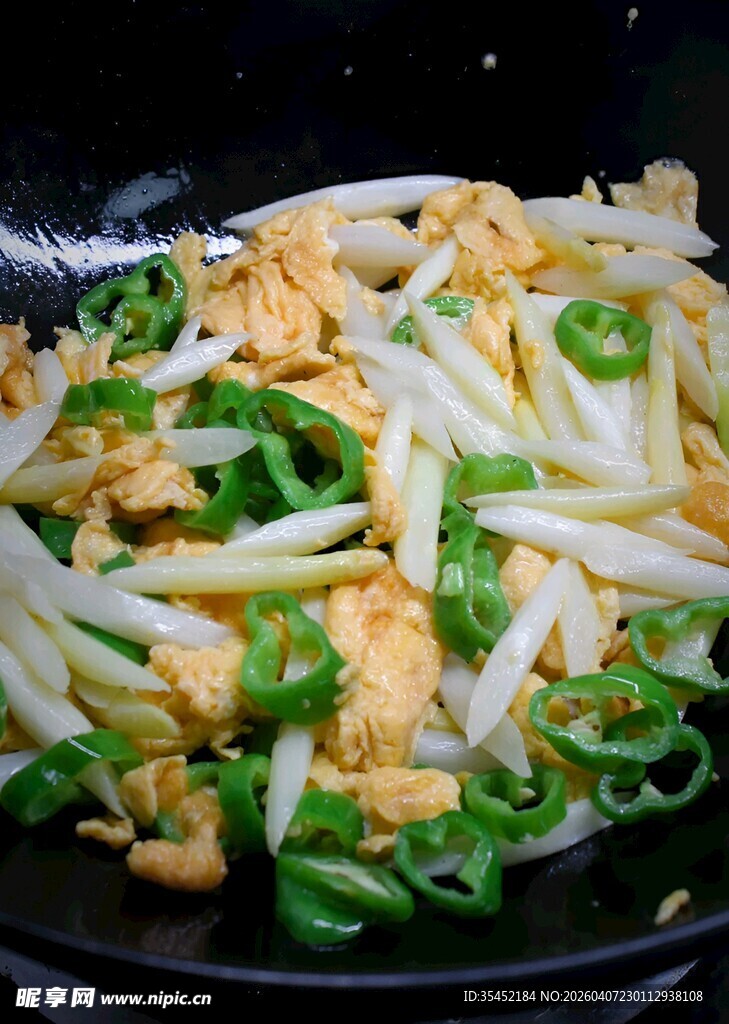 青椒芦笋炒鸡蛋