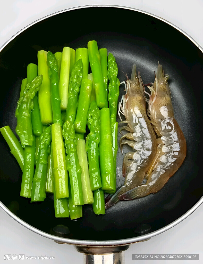 芦笋与大虾