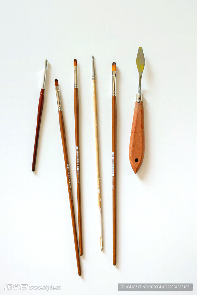 油画笔与画刀