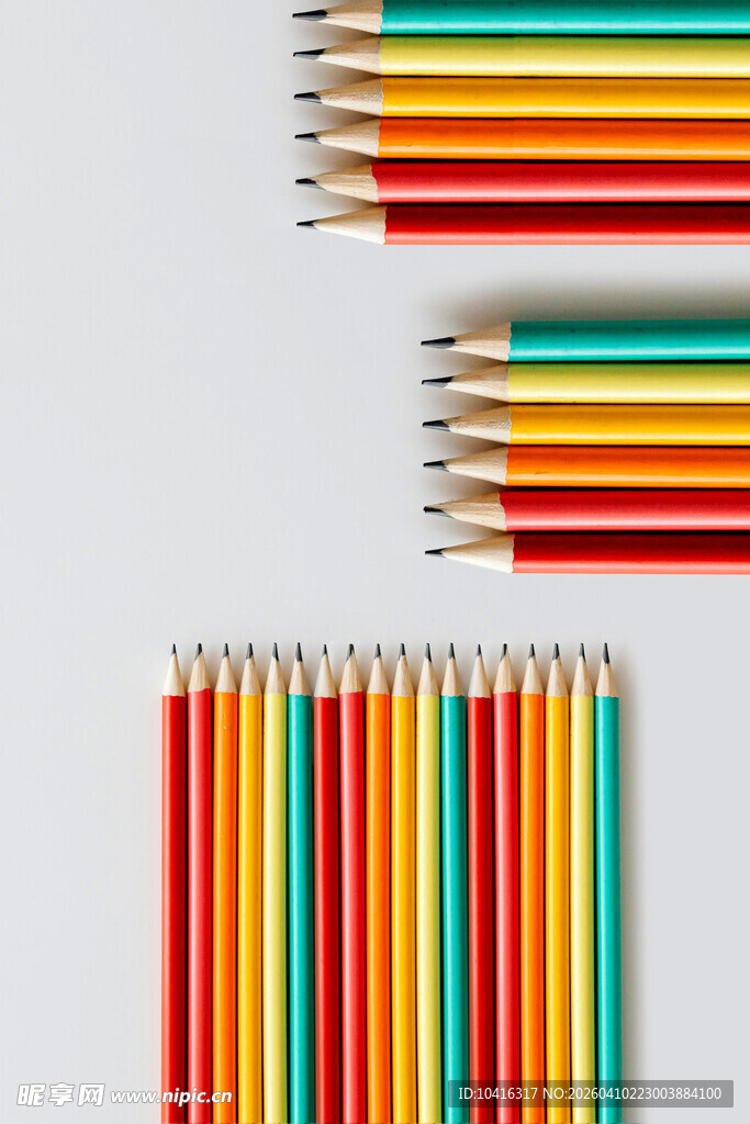 多彩铅笔