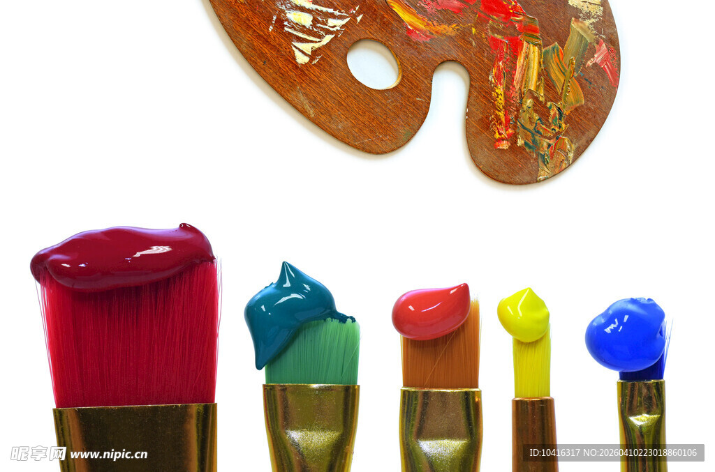 多彩画笔与调色板